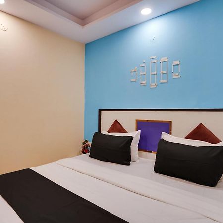 Super Hotel O Hotel Gold Star Νέο Δελχί Εξωτερικό φωτογραφία