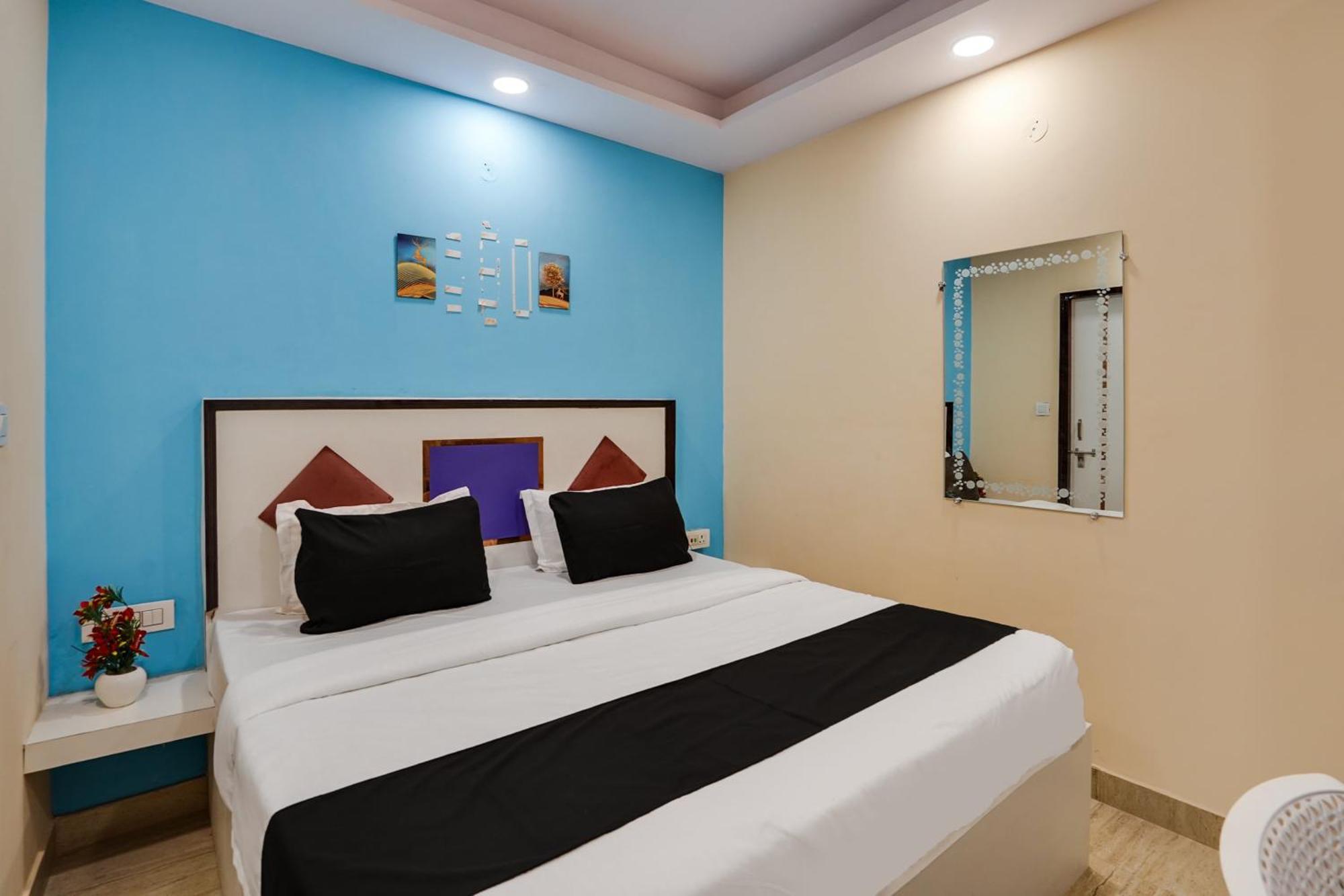 Super Hotel O Hotel Gold Star Νέο Δελχί Εξωτερικό φωτογραφία