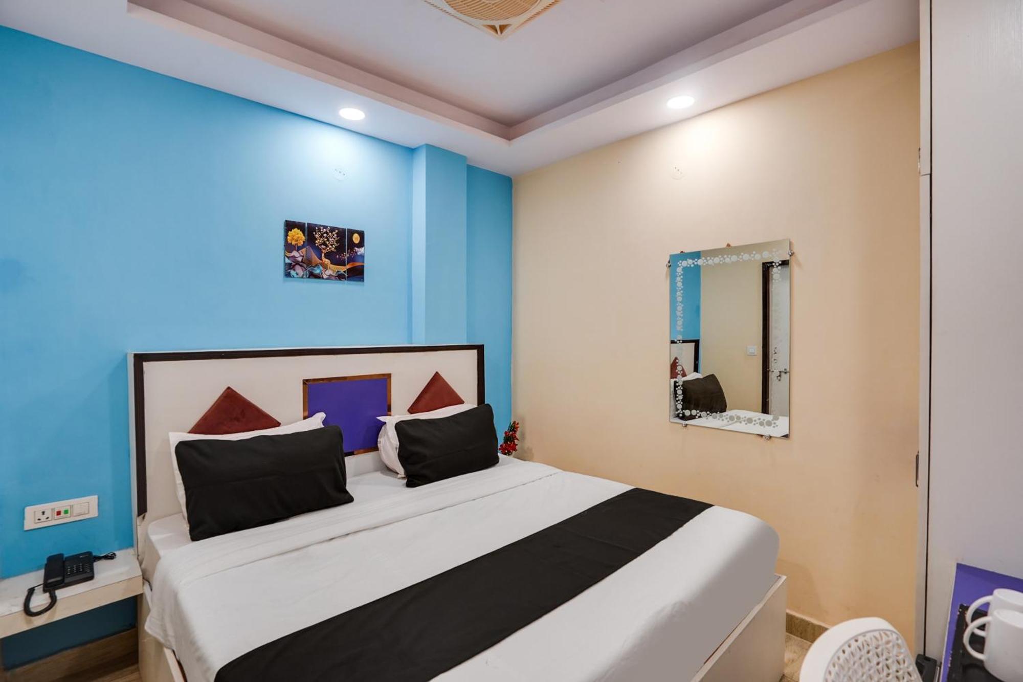 Super Hotel O Hotel Gold Star Νέο Δελχί Εξωτερικό φωτογραφία
