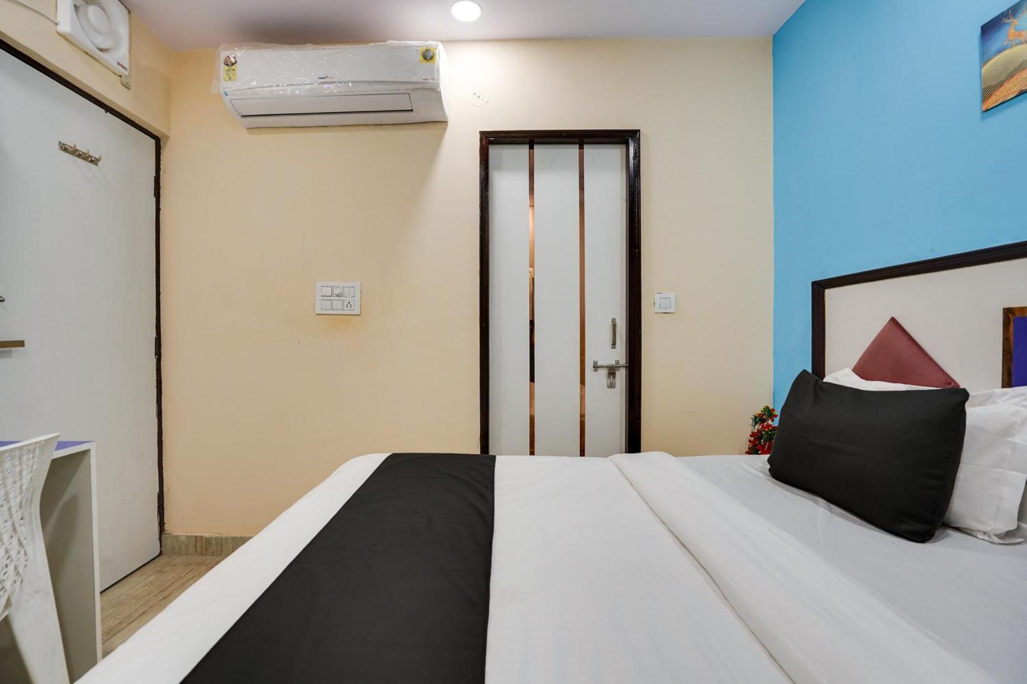 Super Hotel O Hotel Gold Star Νέο Δελχί Εξωτερικό φωτογραφία